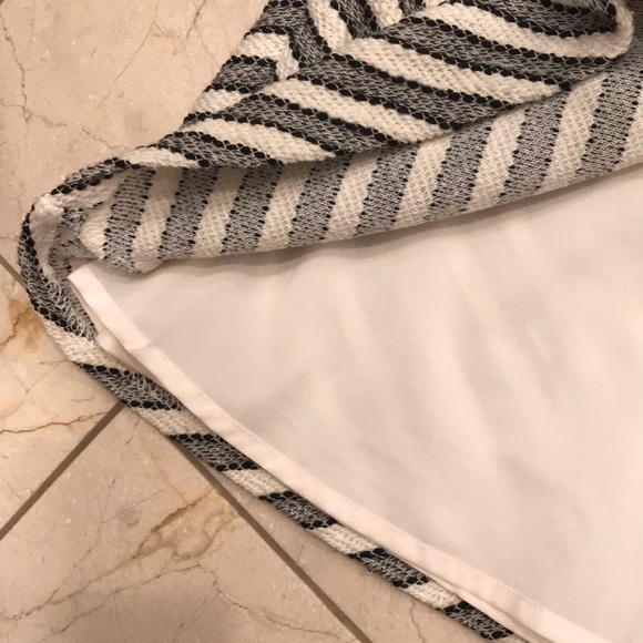 Ann Taylor LOFT TEXTURED SKIRT - Picture 4 of 5